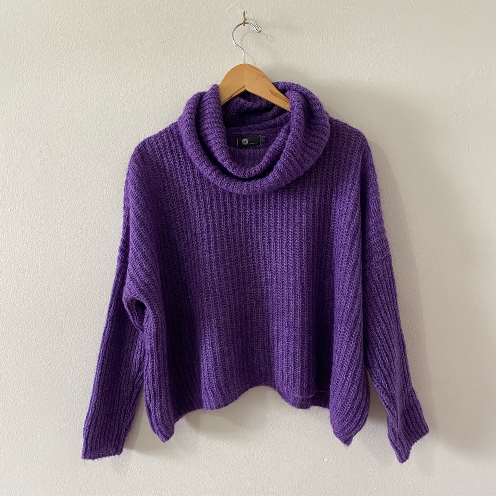 M Made In Italy Mohair & Wool Blend Oversized Cowl Neck Sweater - Picture 5 of 10